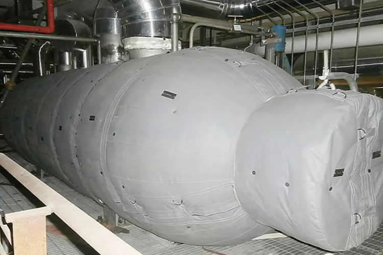 再沸器保溫,再沸器<a href=http://www.zuizhineng.cn/e/tags/?tagname=%E4%BF%9D%E6%B8%A9%E5%A5%97 target=_blank class=infotextkey>保溫套</a>,<a href=http://www.zuizhineng.cn/e/tags/?tagname=%E6%8D%A2%E7%83%AD%E5%99%A8%E4%BF%9D%E6%B8%A9 target=_blank class=infotextkey>換熱器保溫</a>